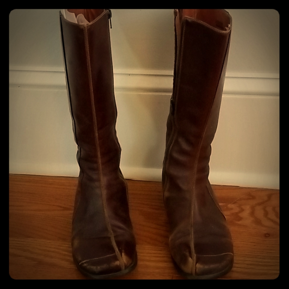 Henry Ferrera Robin distressed leather boot sz7